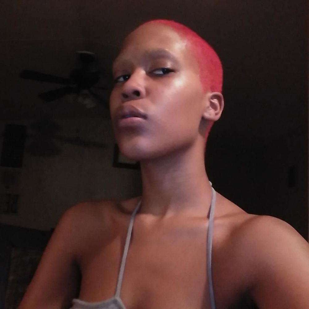 Meet your Posher, Deondra